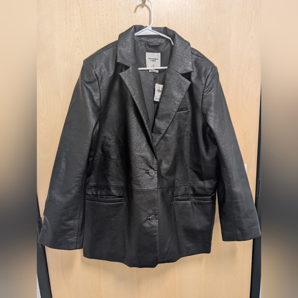 NWT Abercrombie & Fitch Black Vegan Leather Blazer - XL